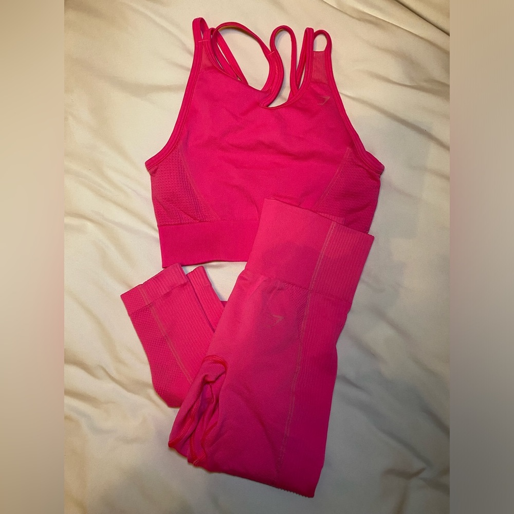 GYMSHARK SEAMLESS SET - LEGGINGS AND BRA